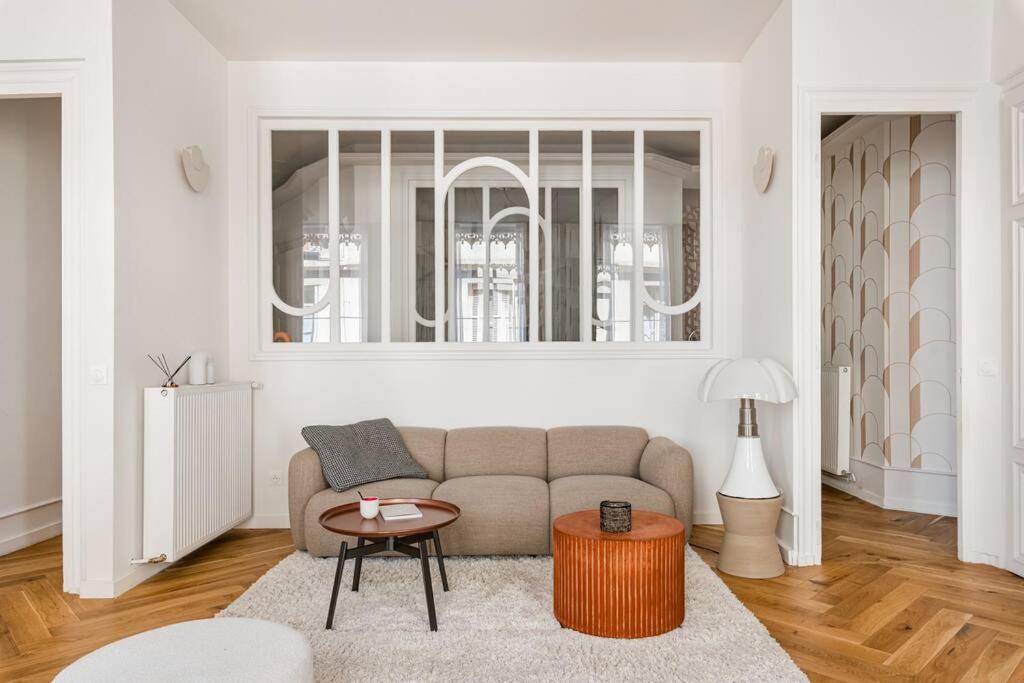 Beige Hospitalite - Apotheose Luxueux- 3 Chambres - Parking Prive Saint-Etienne  Exterior foto